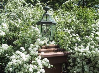 21 Dellwood Ave, White Bear Lake, MN 55110