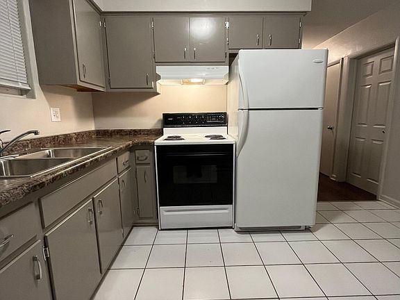 2nd image of 24203 W Ottawa St Ste 2
