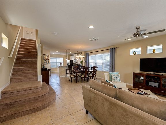 3rd image of 4711 Woodbrook Dr