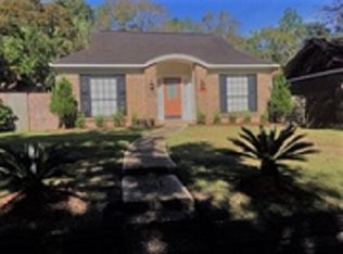 5752 Green Tree Rd, Mobile, AL 36609