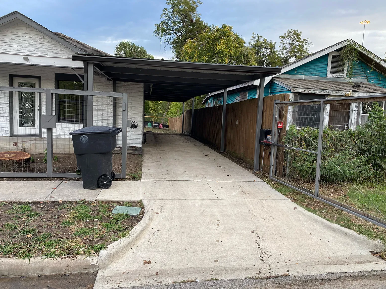 3 bed, 922 sqft, $1,850 — Photo 3