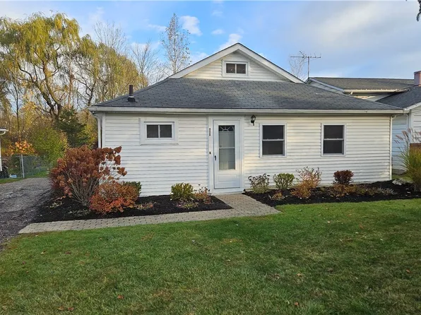 1040 Moneta Ave, Aurora, OH 44202