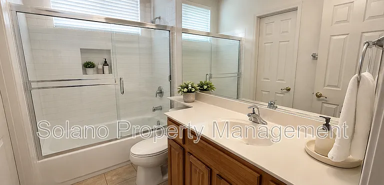 1085 Crystal Springs Dr — Photo 14