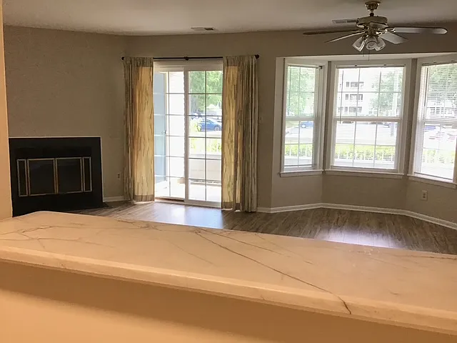 304 Trinity Ct #1 — Photo 8