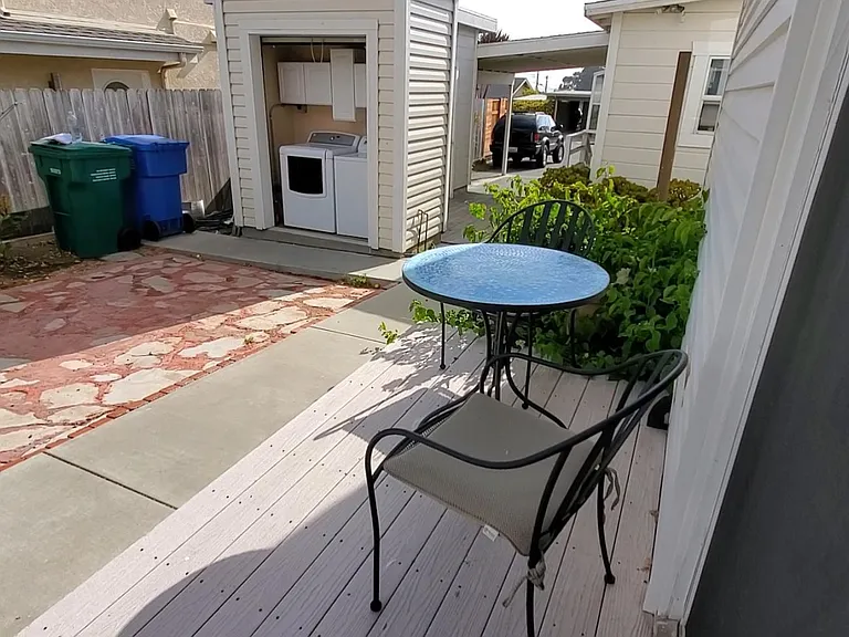 2919 Greenwood Ave — Photo 13