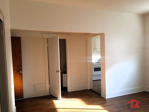 4th image of 1046 W Martin Luther King Junior Blvd #6