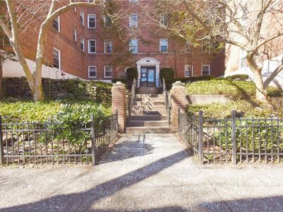 801 Bronx River Road #5E, Bronxville, NY, 10708