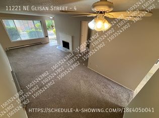 11221 NE Glisan St APT 4, Portland, OR 97220