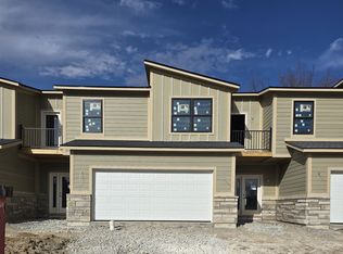 5858 Harbour Town Dr, Noblesville, IN 46062