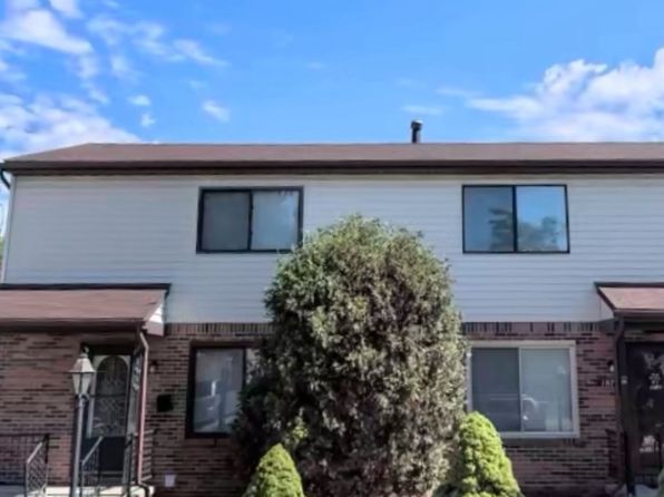 1876 White Ave #2