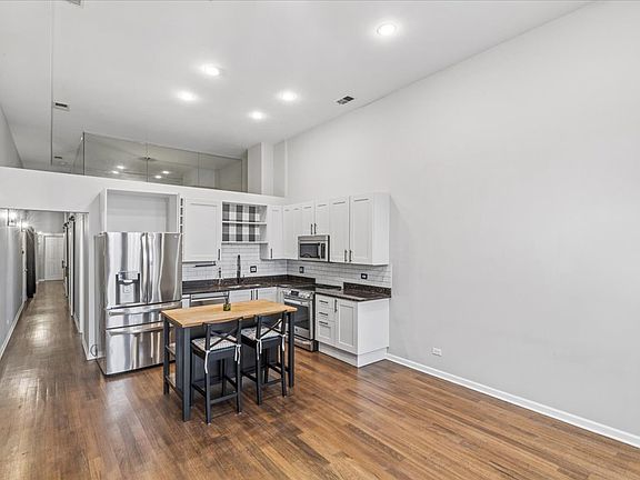 2nd image of 523 N Racine Ave #1