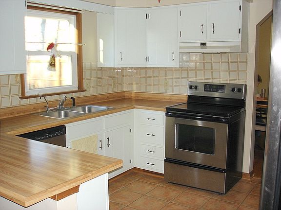 4th image of 3096 Glastonbury Dr