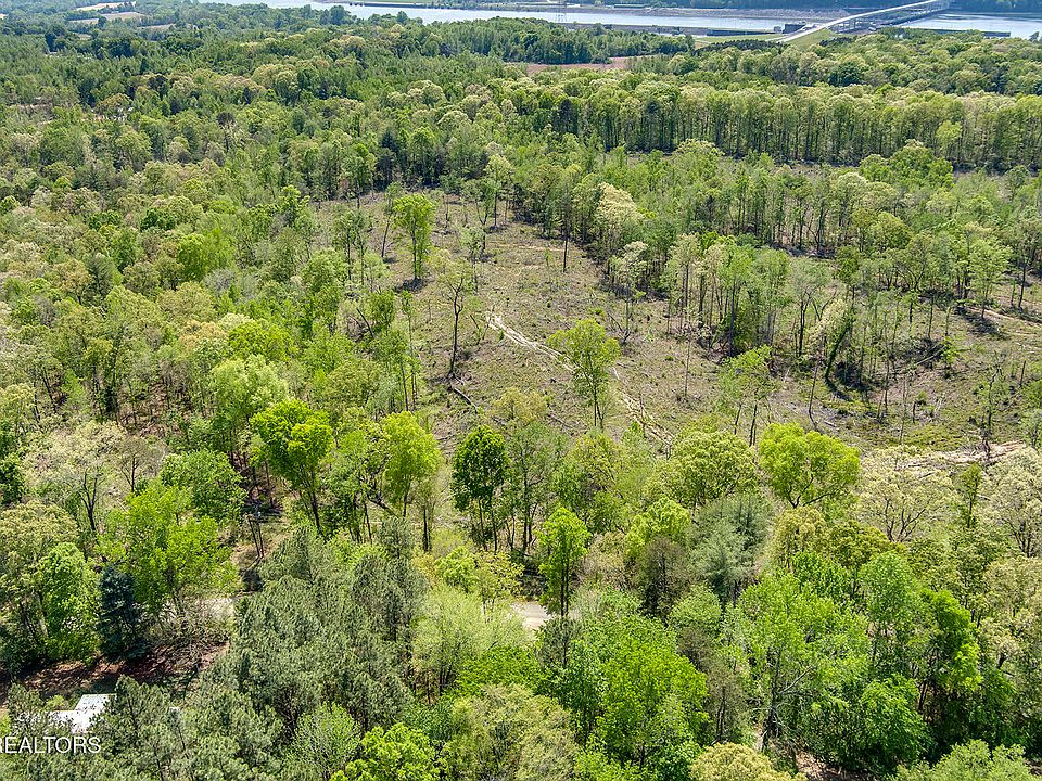 1st image of 549 Oak Grove Rd