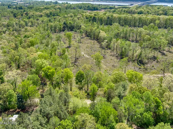 549 Oak Grove Rd, Decatur, TN 37322