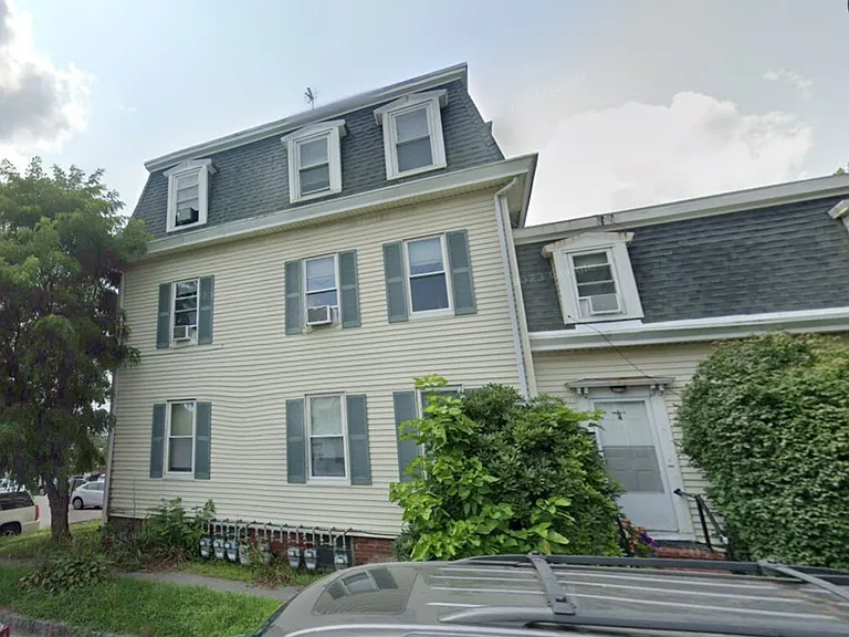 12 Pleasant St — Photo 1