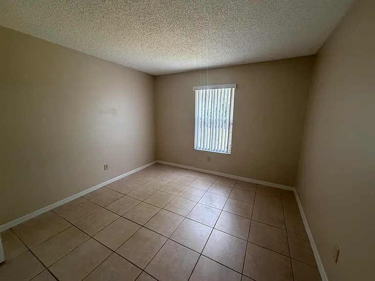 2342 SW Bayshore Blvd — Photo 11
