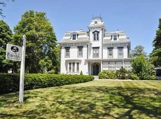 36 Main St, Mattapoisett, MA 02739