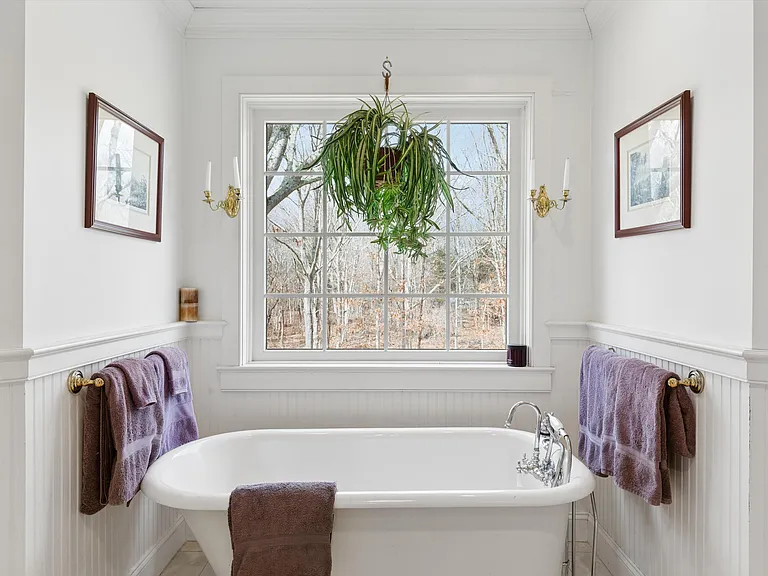 110 Greenleaf Ln — Photo 24
