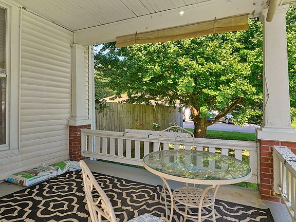 5th image of 925 W Walnut Street