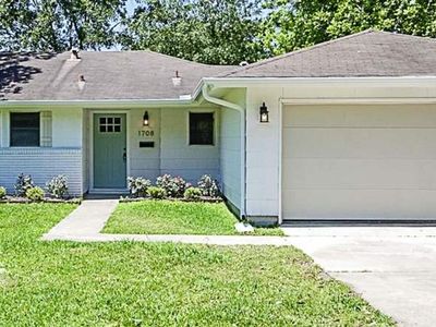 1708 Avenue E, Nederland, TX, 77627