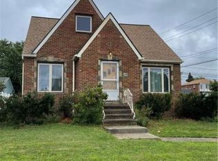 6171 Stanbury Rd, Parma, OH 44129