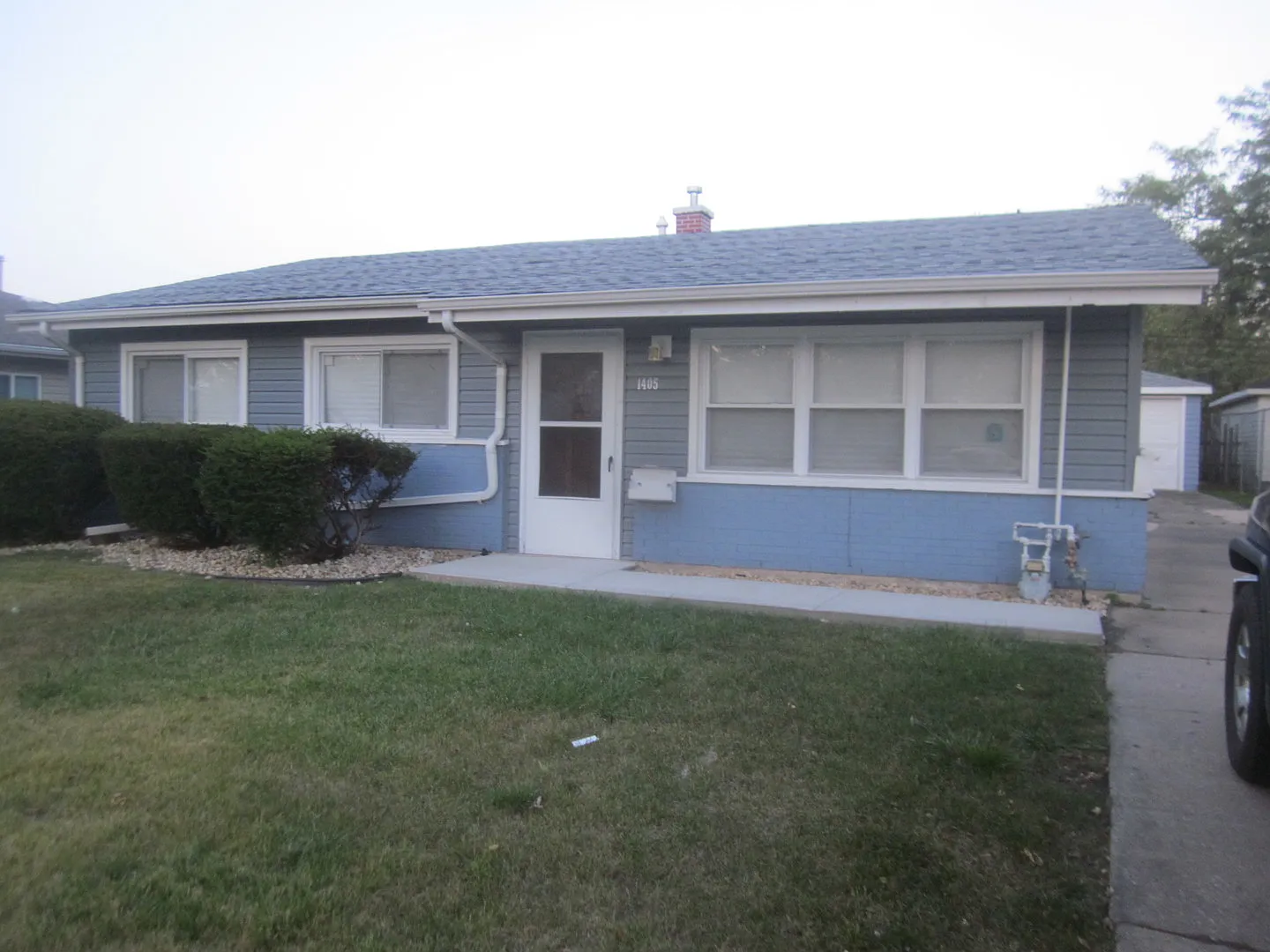 1405 Forest Pl photo 1