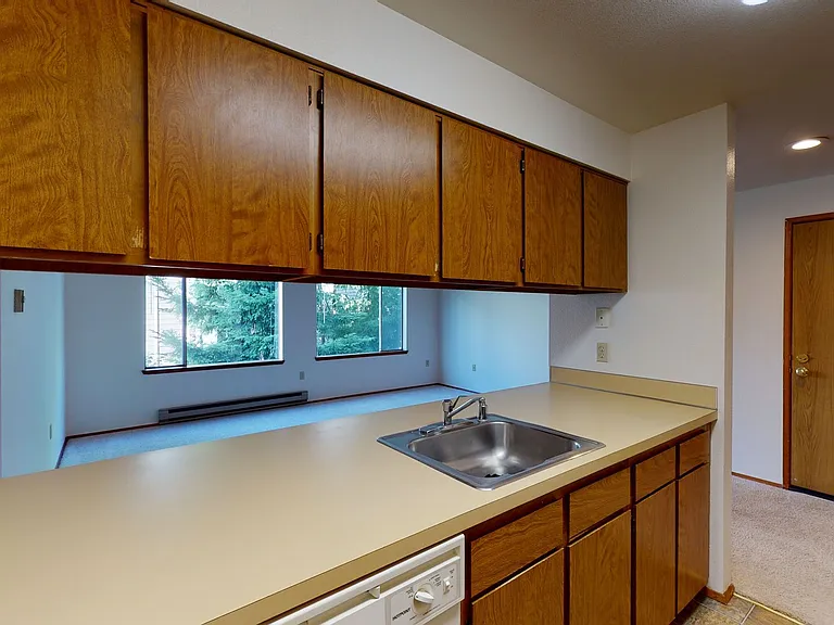 Willow Bay Apartments — Photo 33