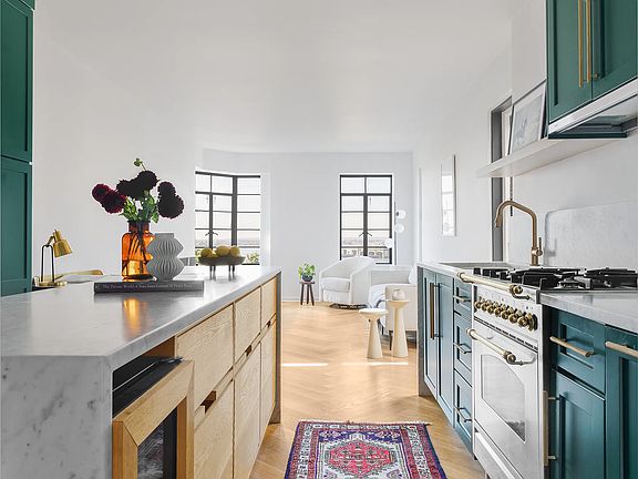 5th image of 57 Montague St APT 9D