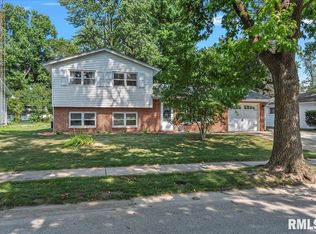 1216 Wickford Dr, Springfield, IL 62704