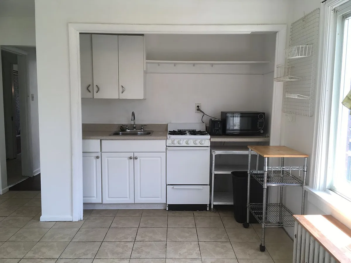 Building Photo - 5626 Wilkins Ave #2