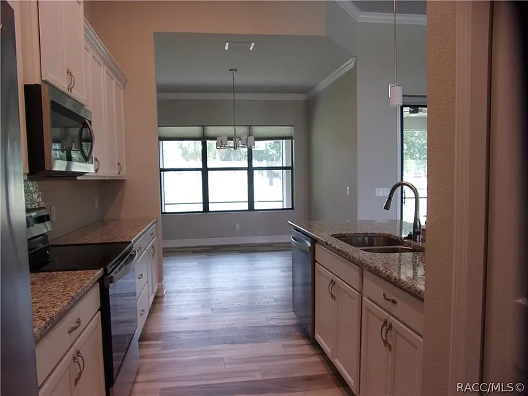 248 E Cumberland Ct — Photo 9