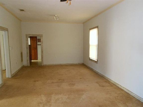4th image of 800 Central Ave