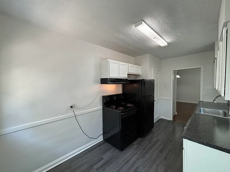 378 N Highland St — Photo 5