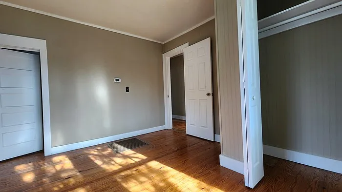 3 bed, 1.0 bath, 1200 sqft, $1,275 — Photo 3