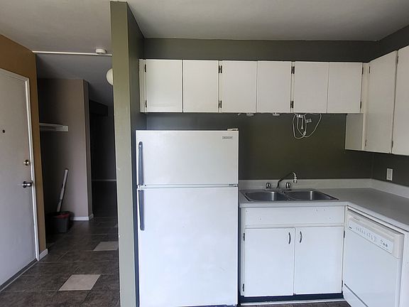 5th image of 765 Nassau St S