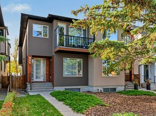 925 E 41st St SW, Calgary, AB T3C 1X3