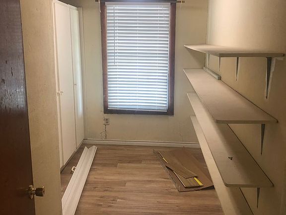 5th image of 3020 N Elm St