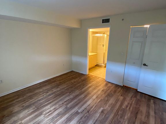 5th image of 3474 Cypress Trl #102