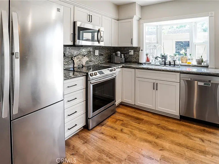 18195 Canyon Ct — Photo 4