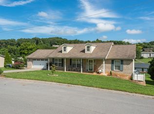 1008 Bradley Ct, Kodak, TN 37764