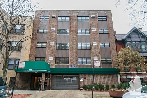 555 W Arlington Pl #305 Photo 1