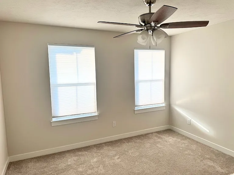 232 Regency Dr — Photo 27