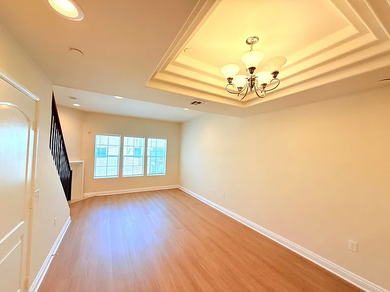 12217 Moorpark St. — Photo 4
