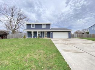 27 N Monica Dr, Elkhorn, WI 53121
