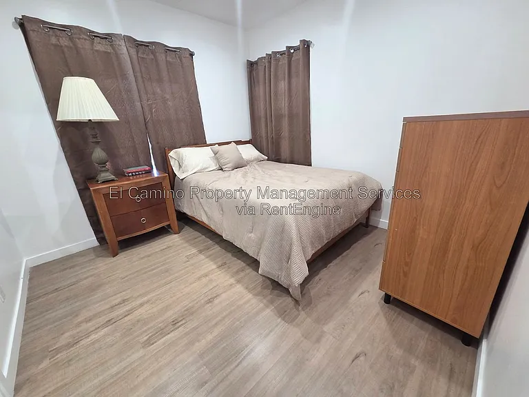 425 E Wellington Ave #427 — Photo 5
