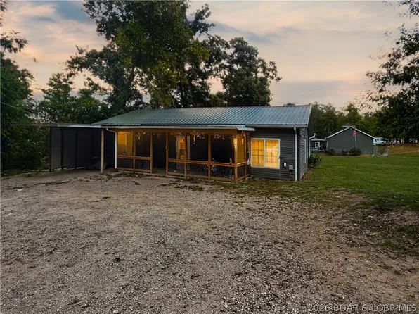 401 Valley Spring Rd, Camdenton, MO 65020