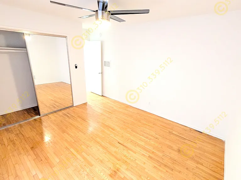1221 Granville Ave #2 — Photo 16
