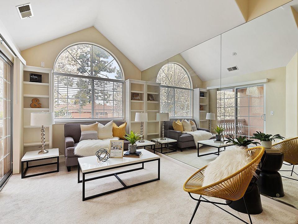 1st image of 1122 S Winchester Blvd #3
