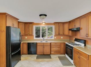199 Long Pond Rd, Marstons Mills, MA 02648