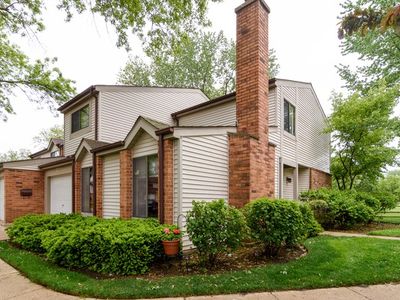 1432 N Bridgeport Dr, Mount Prospect, IL, 60056